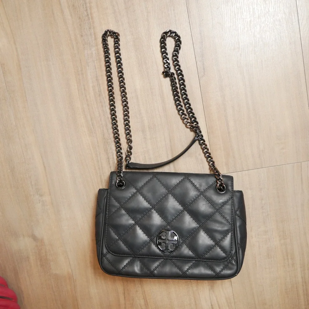Tory Burch Willa Matte Small Shoulder Bag Leather Black Gunmetal
